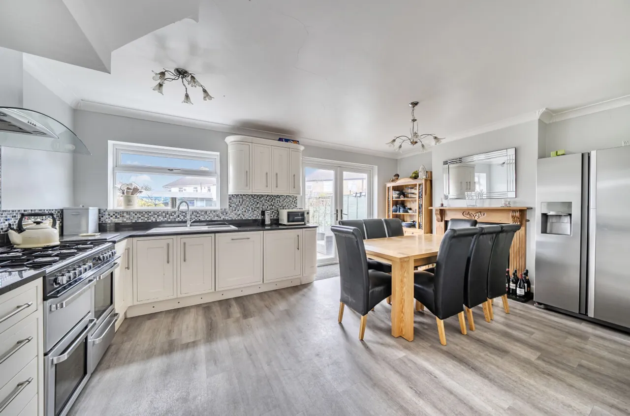 Central Drive, Bersted, PO21, photo 3
