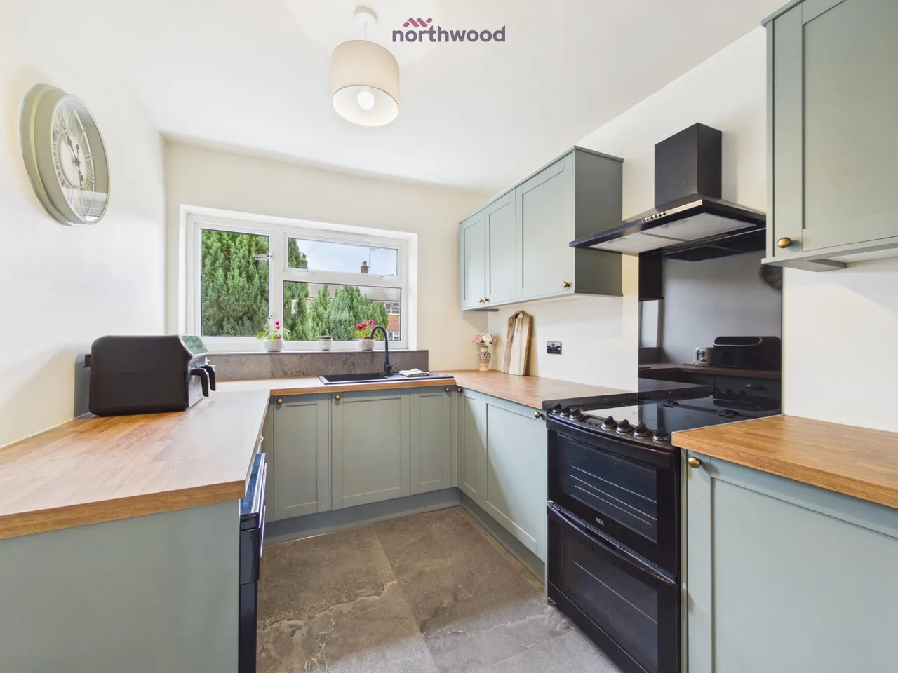 Shones Lane, Llay, LL12, photo 6
