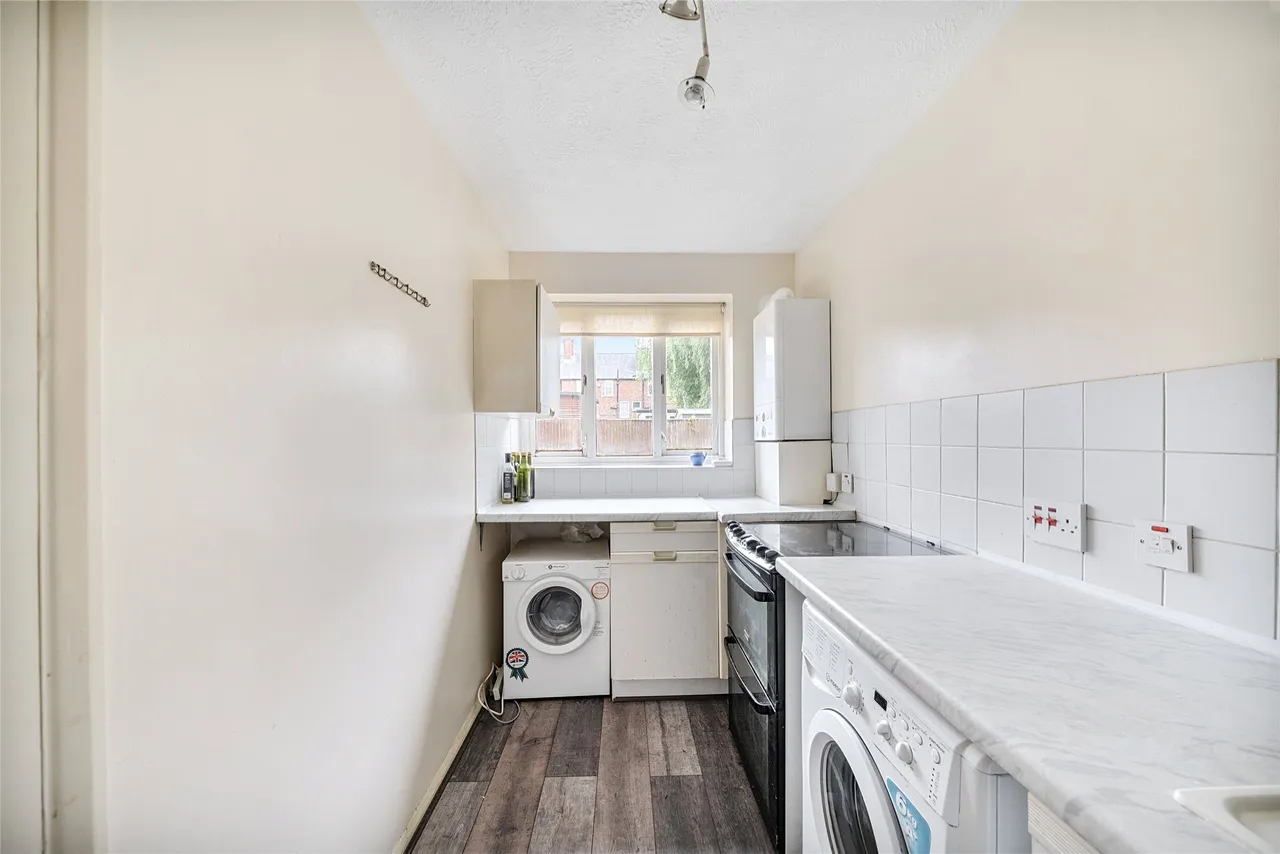 Birchwood Close, Morden, SM4 5LA, photo 7