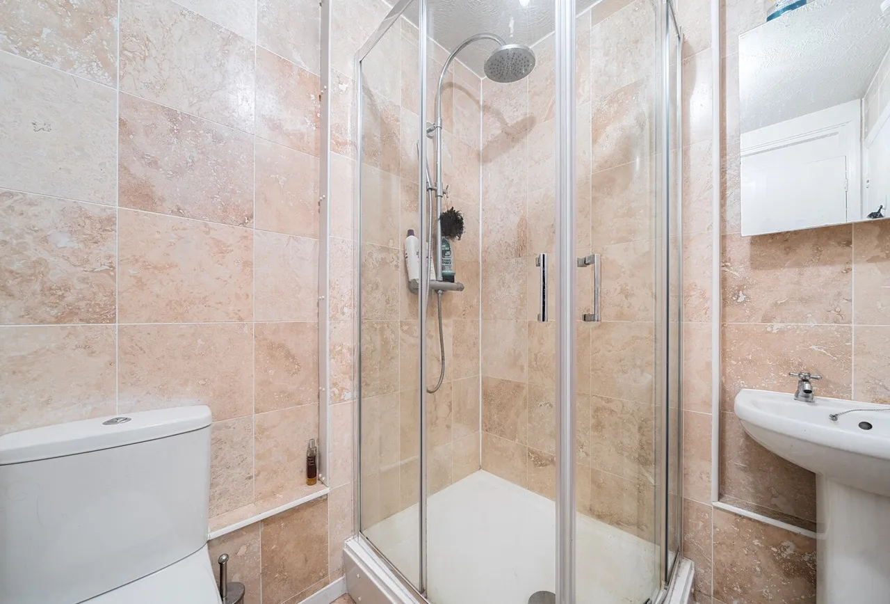 Birchwood Close, Morden, SM4 5LA, photo 4