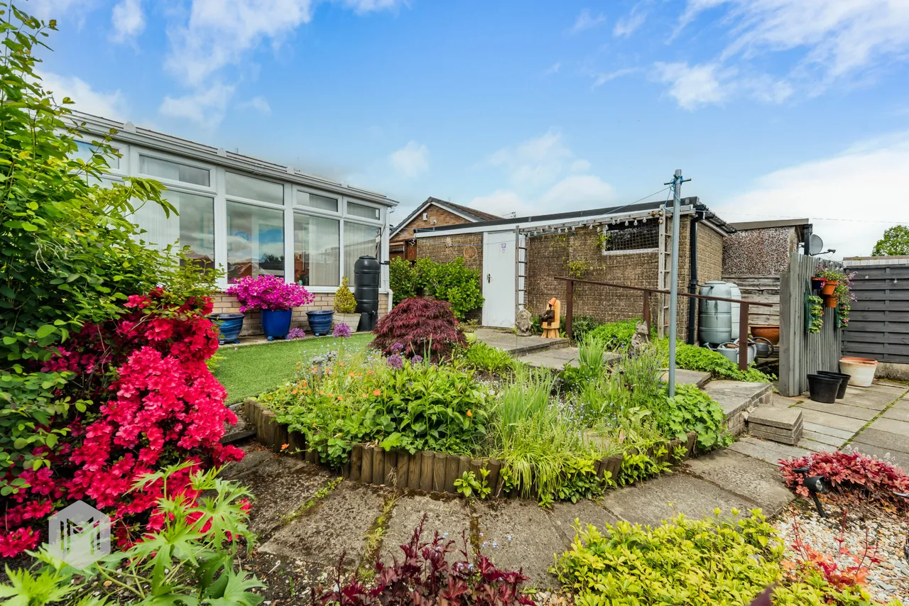 Bradshaw Meadows, Bolton, BL2 4NA, photo 18