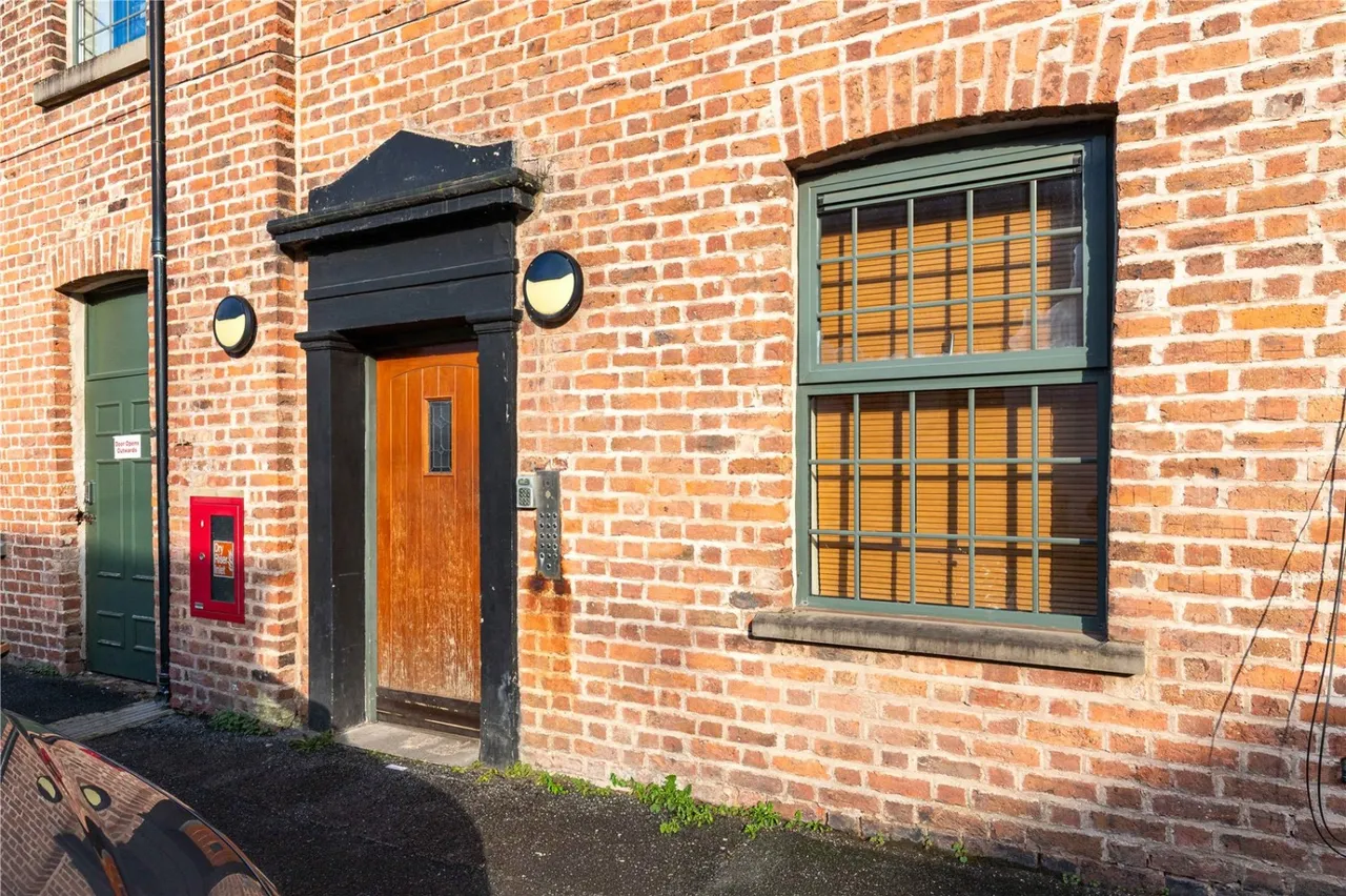 Brown Street, Macclesfield, SK11, photo 13