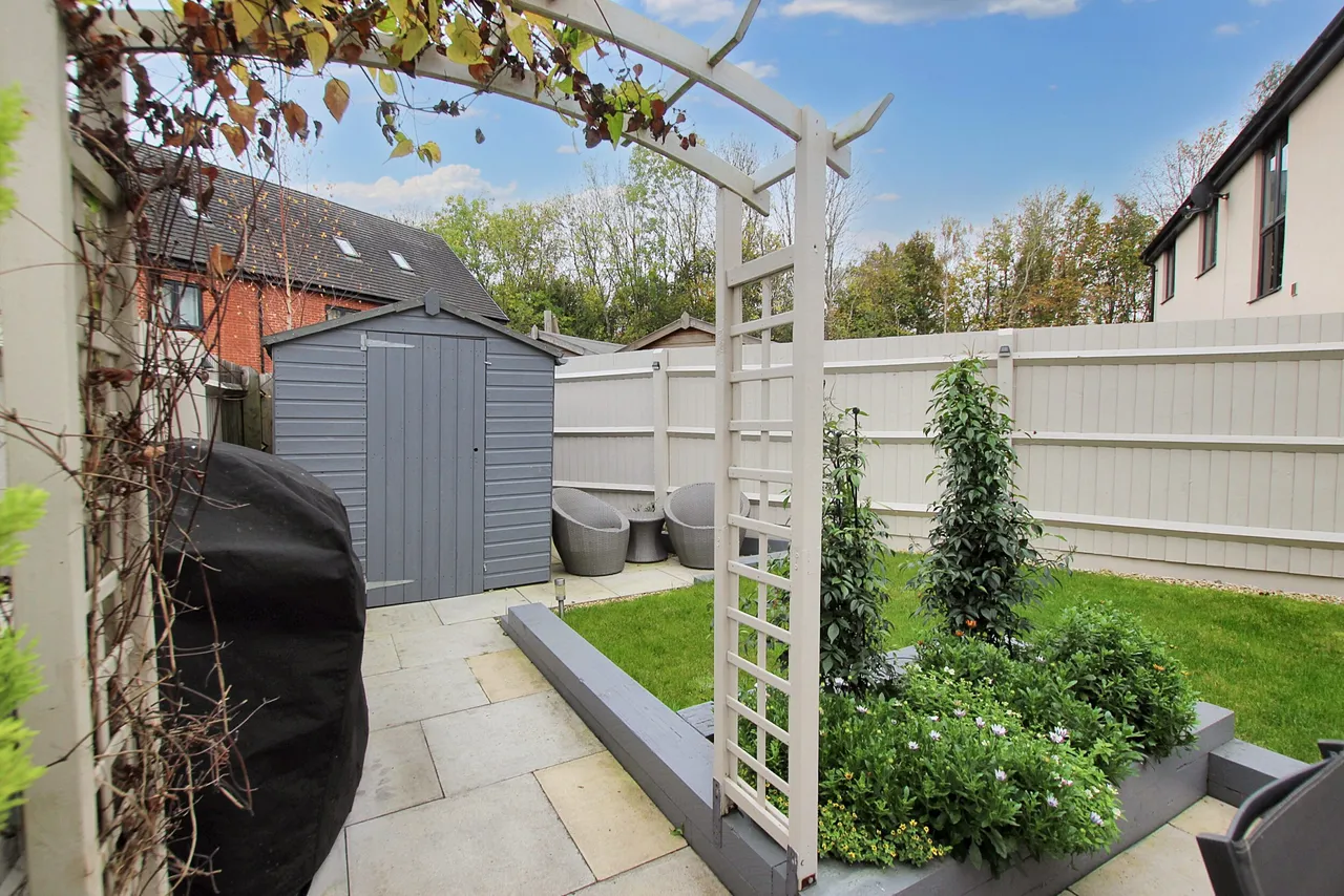 Emerald Place, Bishops Cleeve, GL52, photo 15