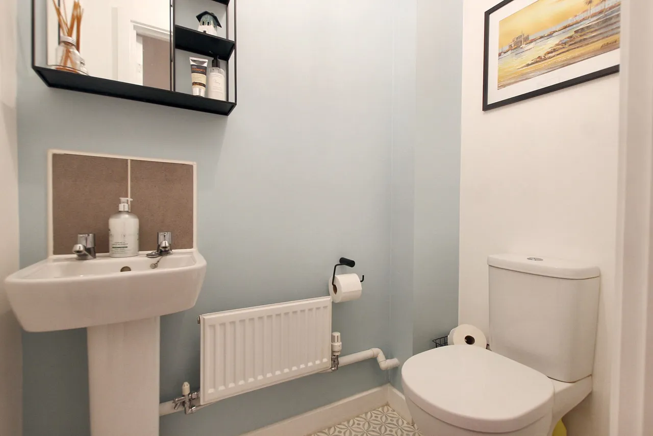 Emerald Place, Bishops Cleeve, GL52, photo 9