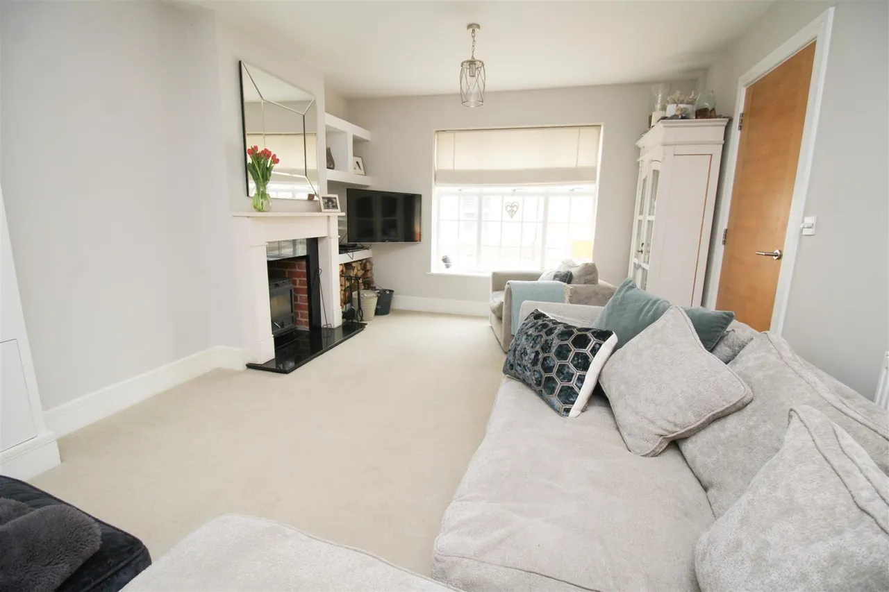 Mulberry Gardens, Old Harlow, CM17, photo 4