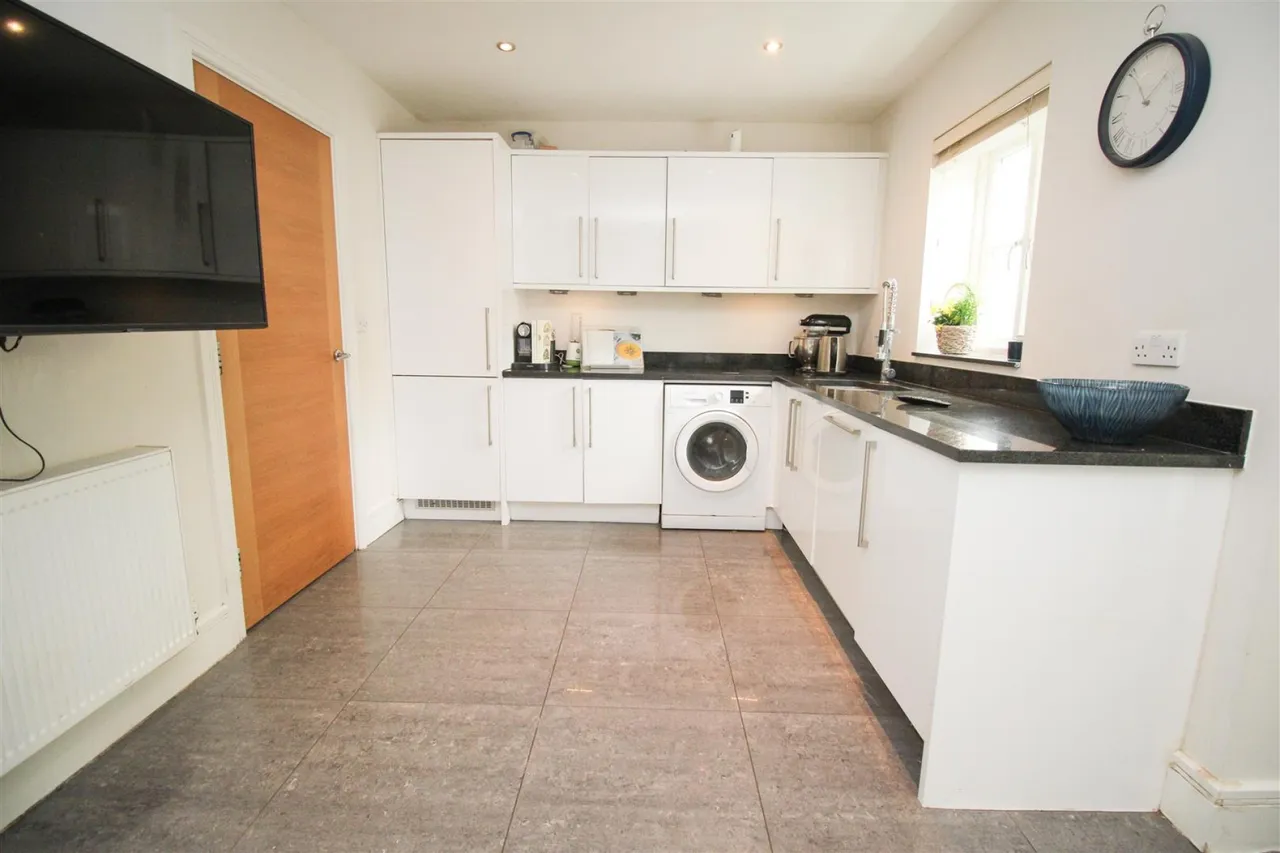 Mulberry Gardens, Old Harlow, CM17, photo 2