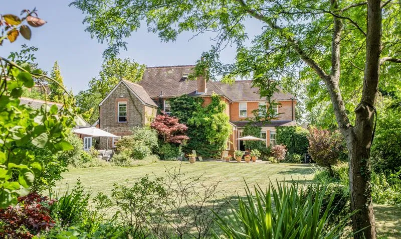 Highfields, Ashtead, KT21, photo 11