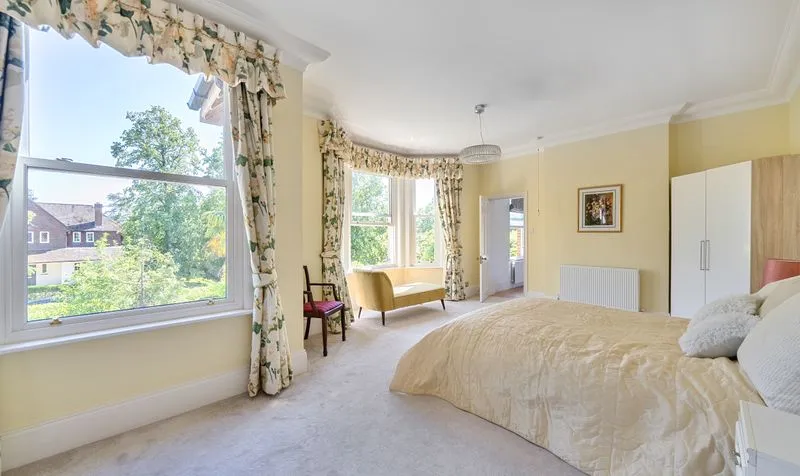 Highfields, Ashtead, KT21, photo 15
