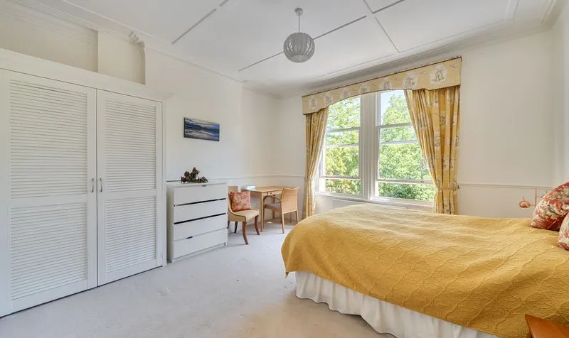 Highfields, Ashtead, KT21, photo 18