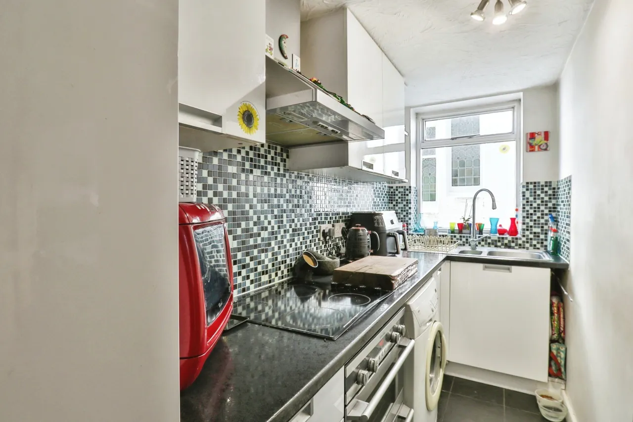 Glen Road, Bournemouth, BH5, photo 6