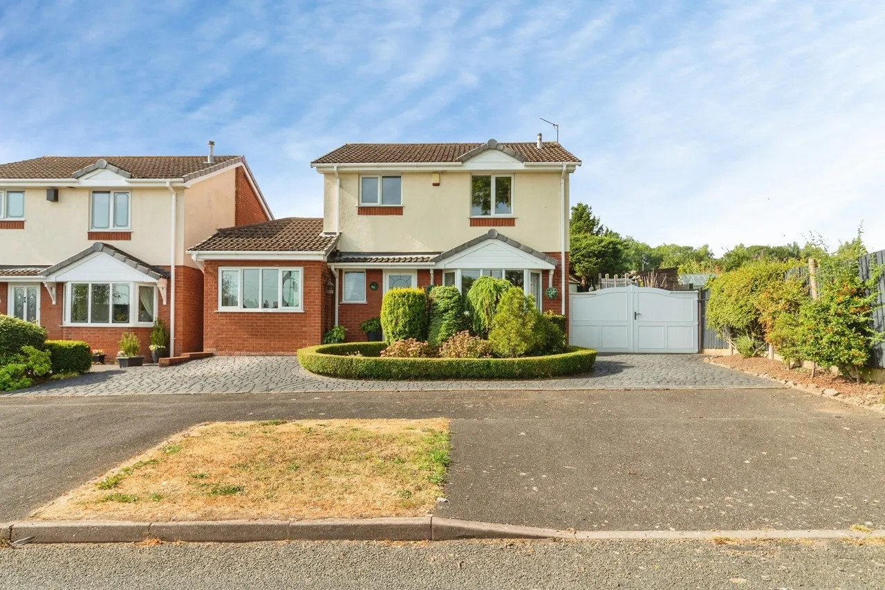 3 bed house for sale — Park Road, NEWCASTLE, Staffordshire, ST5