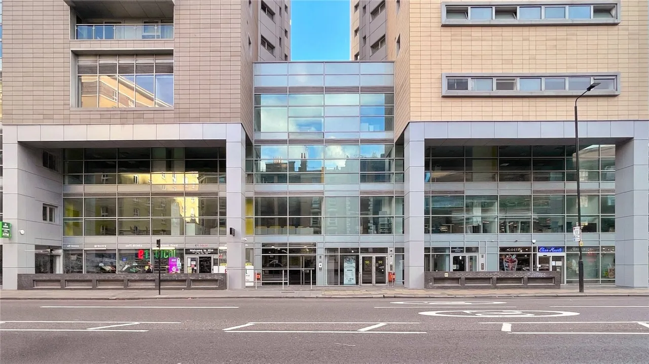 Commercial Road, Whitechapel, E1, photo 14
