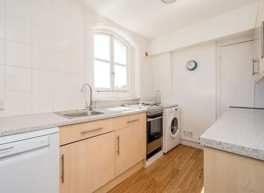 Upper Phillimore Gardens, Kensington, W8, photo 3