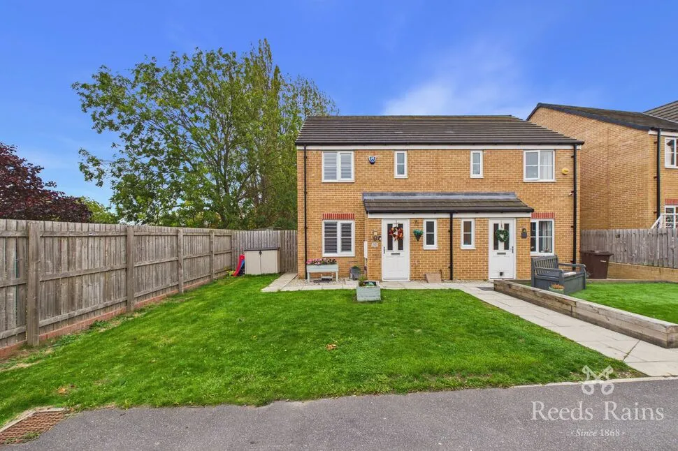 3 bed house for sale, Chambers Close, Castleford, WF10