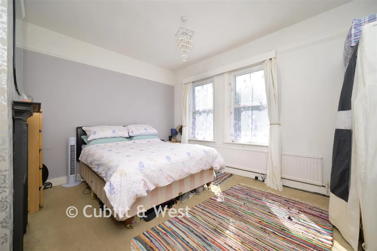 Beechwood Gardens, Caterham, CR3, photo 6
