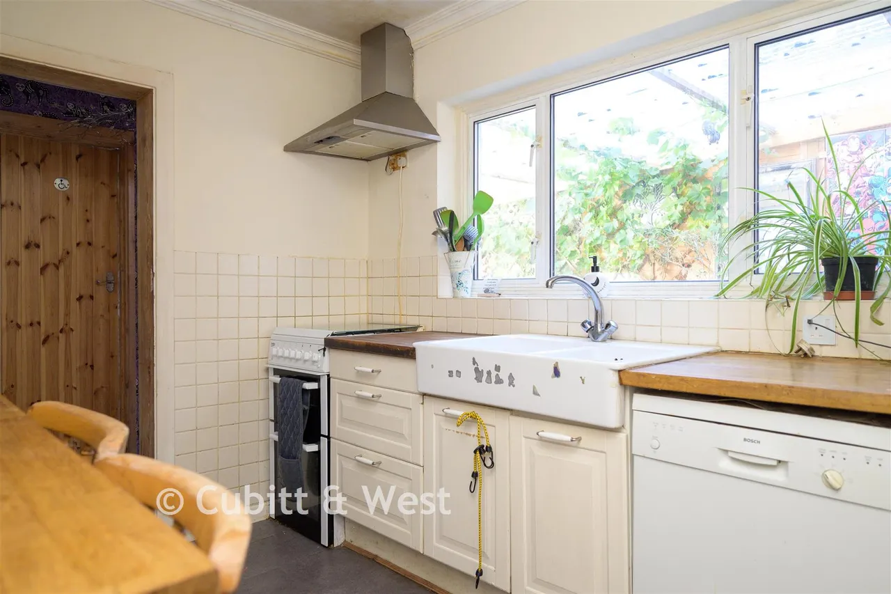 Beechwood Gardens, Caterham, CR3, photo 8