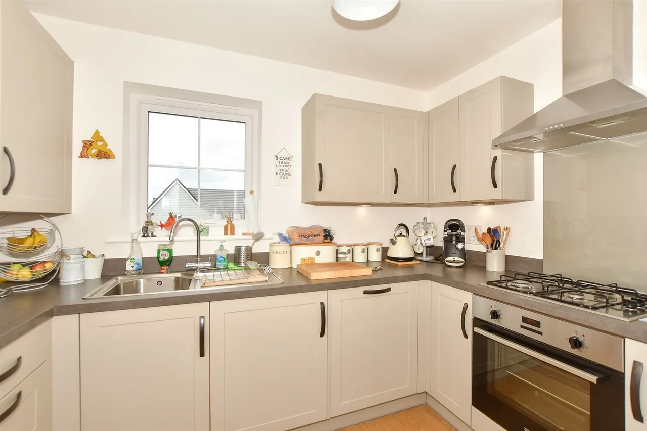 Maycock Place, Hythe, CT21, photo 7