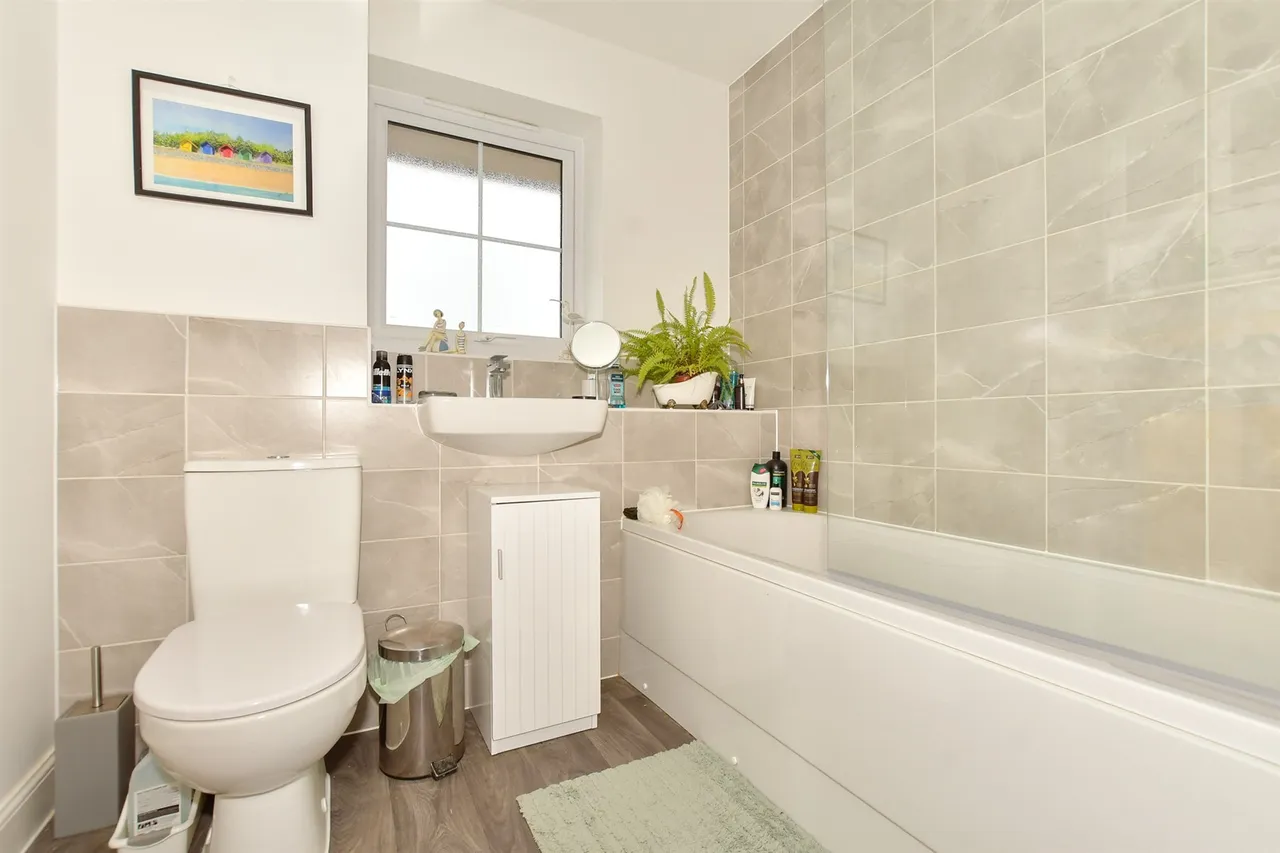 Maycock Place, Hythe, CT21, photo 10