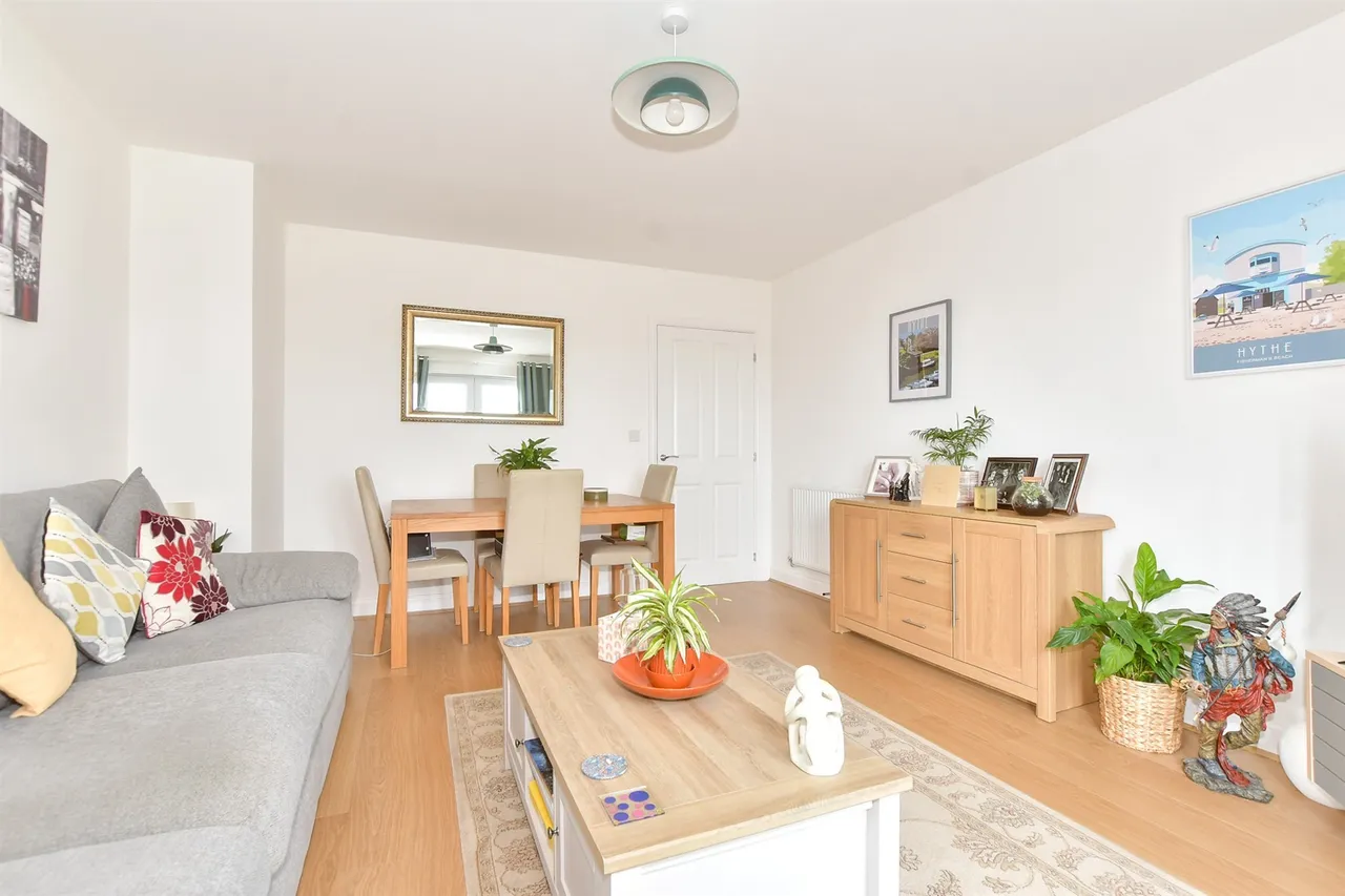 Maycock Place, Hythe, CT21, photo 4