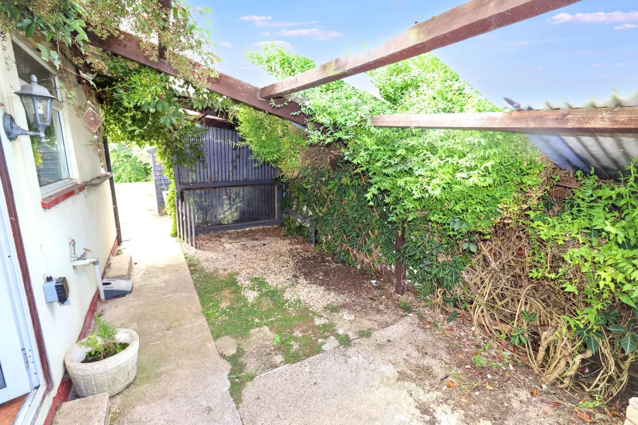 Rose Lane, Pinchbeck, PE11, photo 12