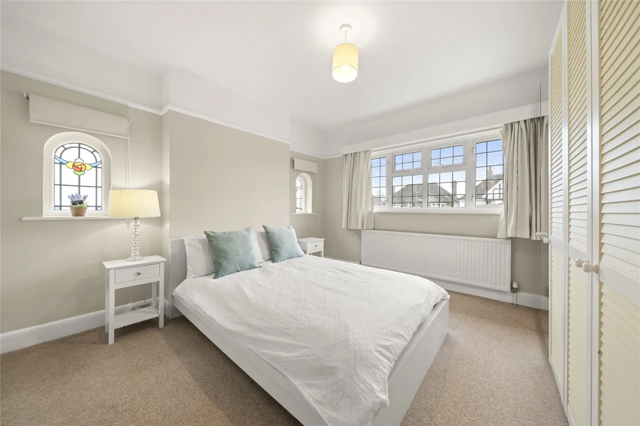 Grove Way, Esher, KT10, photo 7