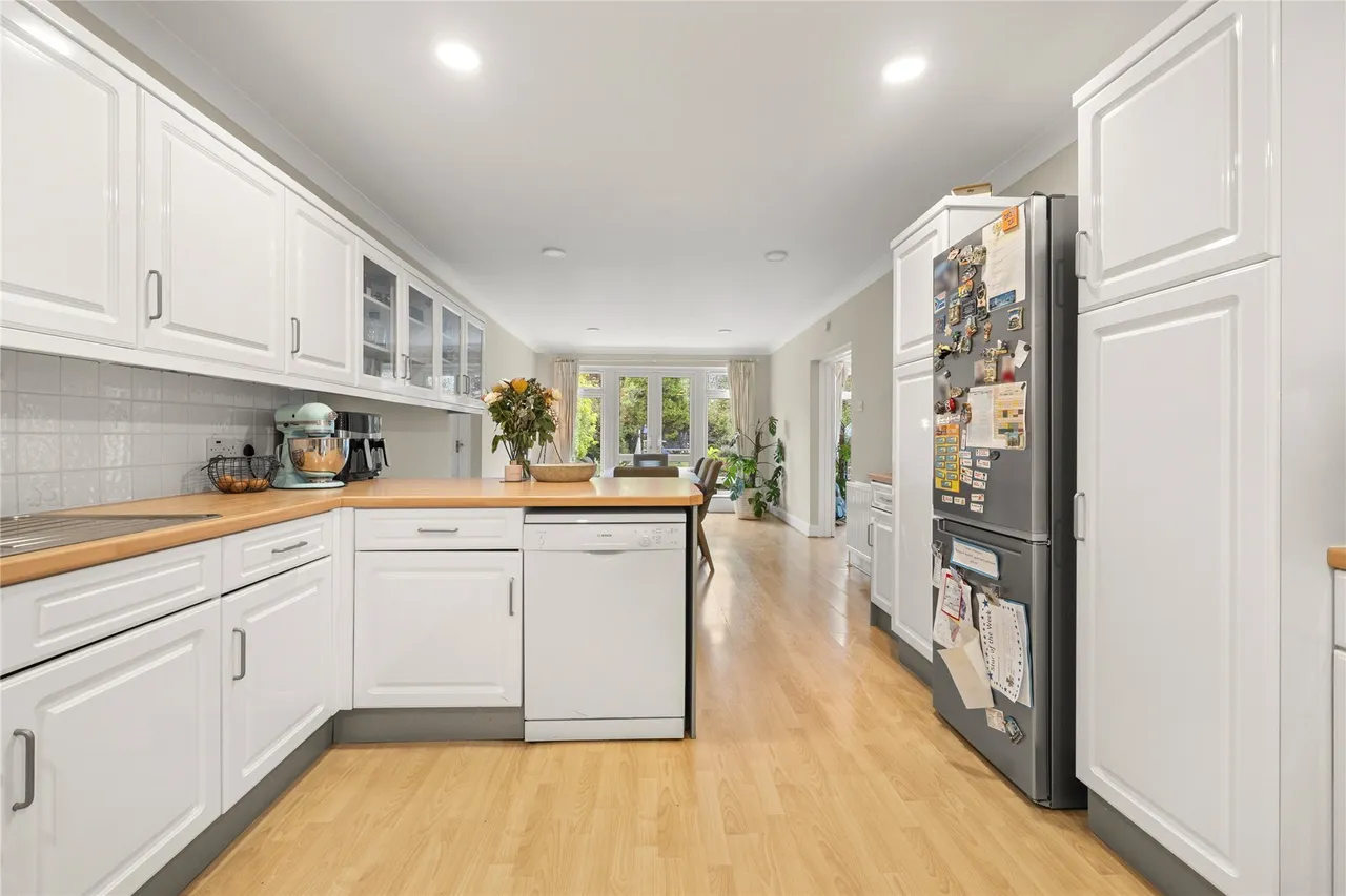 Grove Way, Esher, KT10, photo 5