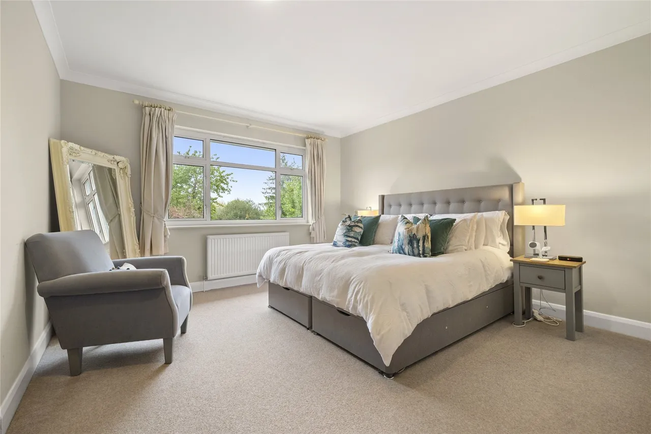 Grove Way, Esher, KT10, photo 6