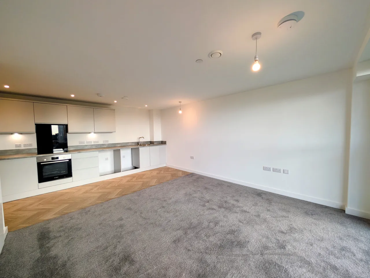 Willow Court, Salford, M6, photo 4