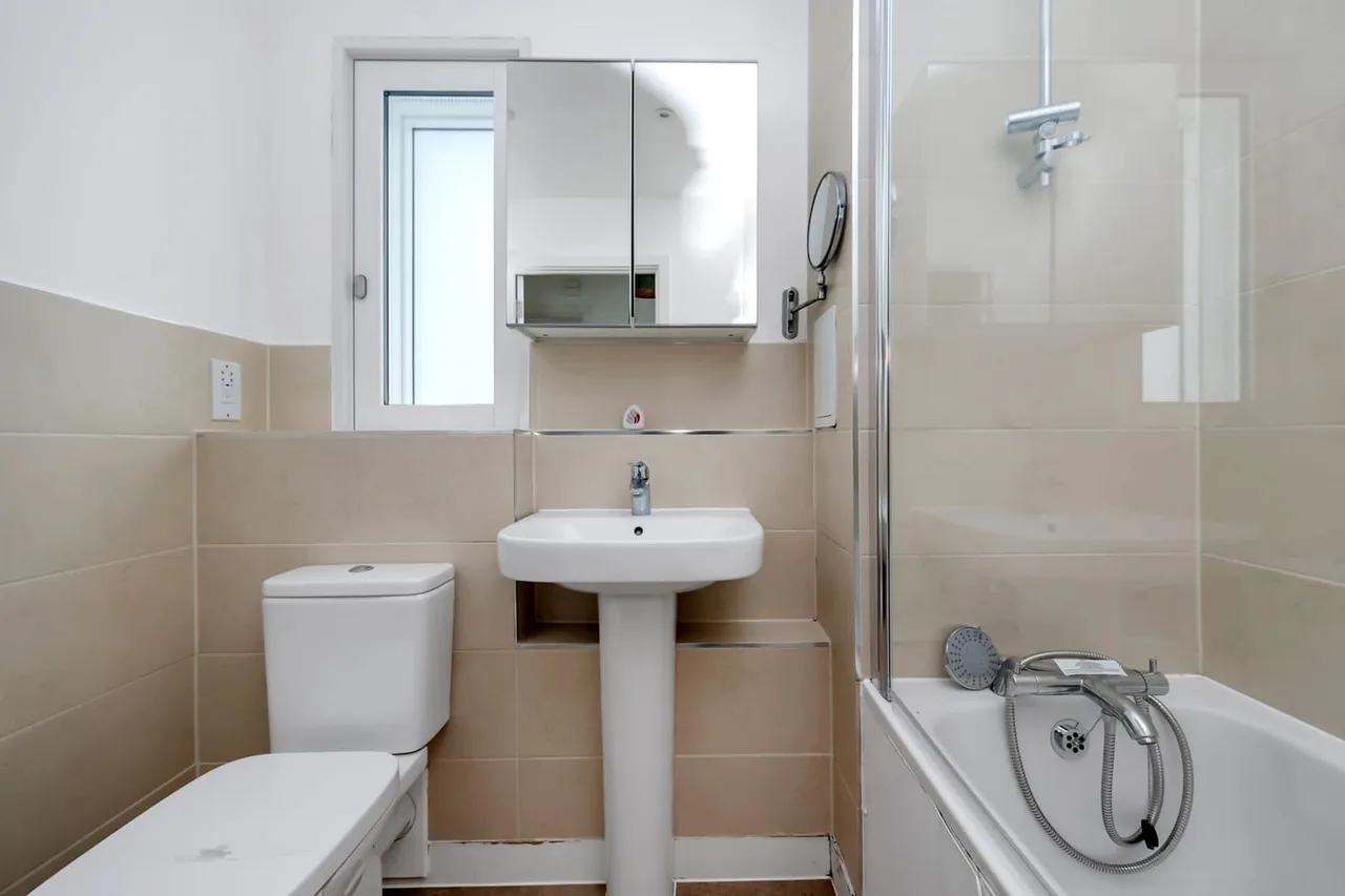 Flat 42, Bayliss Heights, 8 Peartree Way, London, SE10 0GX, photo 9