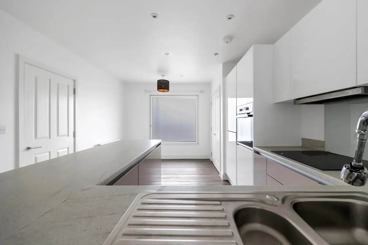 Flat 42, Bayliss Heights, 8 Peartree Way, London, SE10 0GX, photo 3