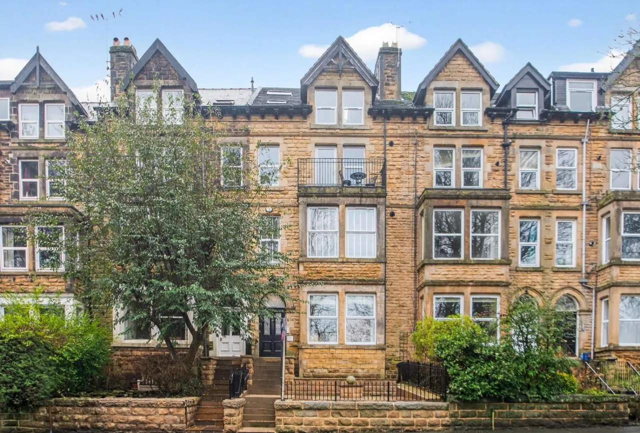 2 bed flat for sale — Valley Drive, Harrogate