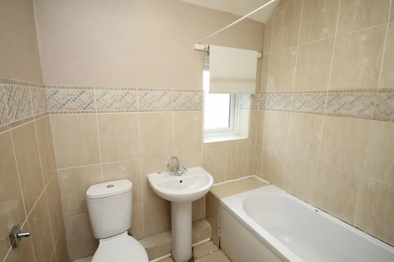 Southey Crescent, Southey Green, S5, photo 13