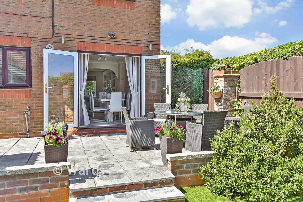 Mills Close, Minster On Sea, ME12, photo 14