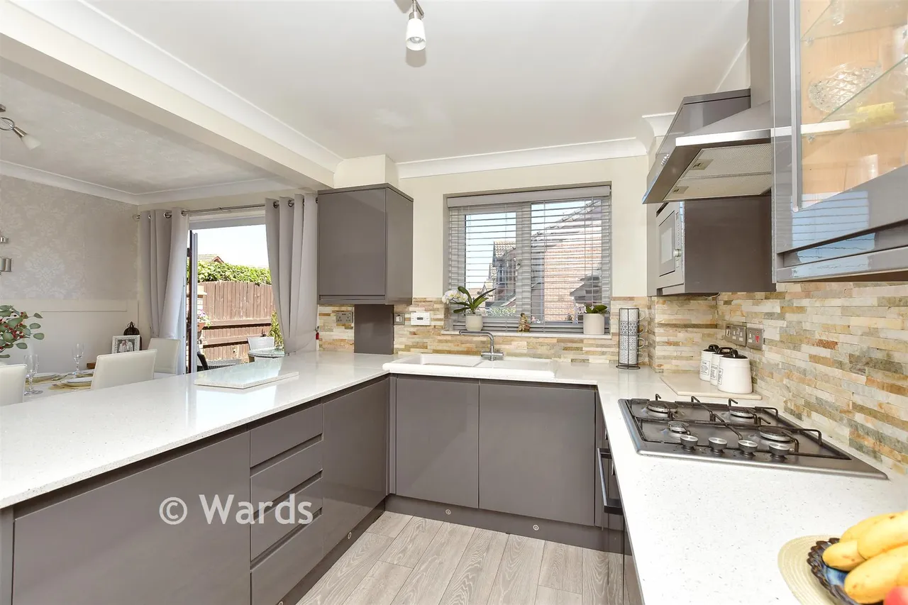Mills Close, Minster On Sea, ME12, photo 4