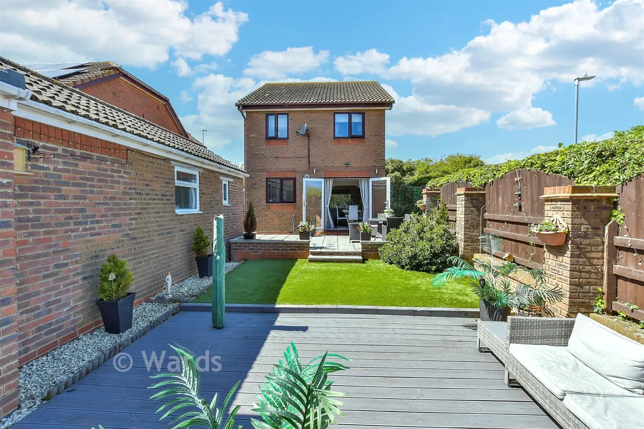 Mills Close, Minster On Sea, ME12, photo 12