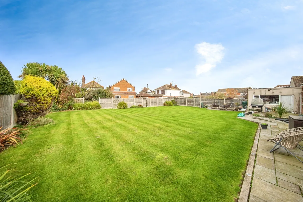 4 bed house for sale — Main Road, Harwich