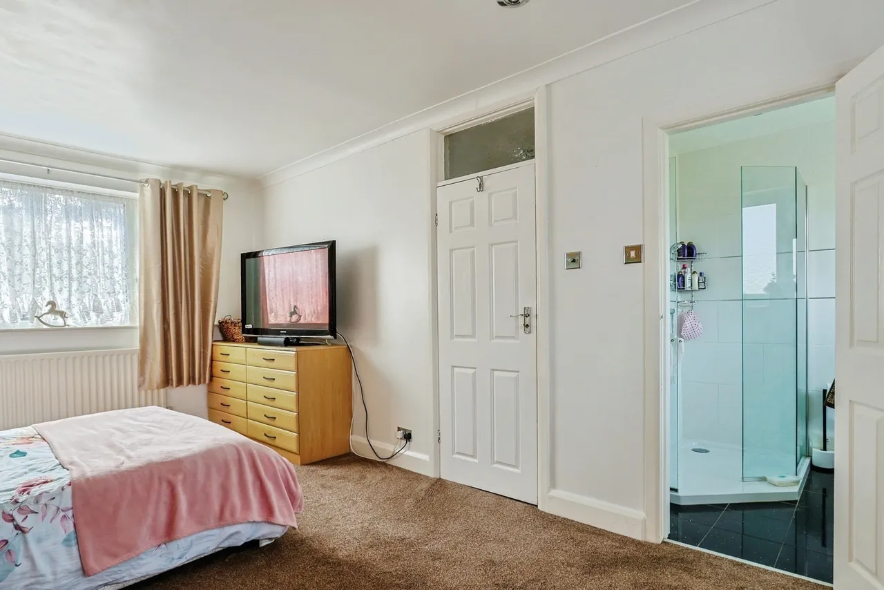 Queens Park Avenue, Bournemouth, BH8, photo 9