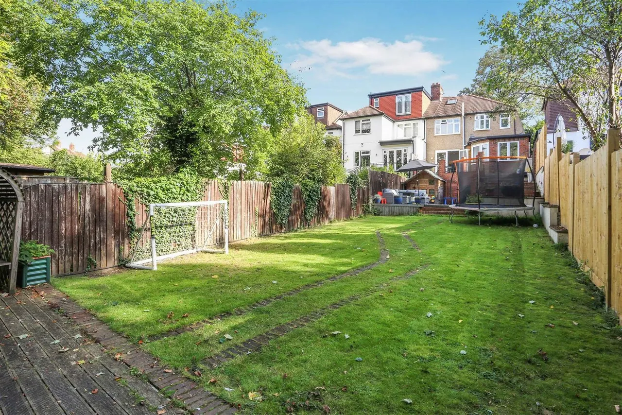 Cheam Road, Ewell Village, KT17, photo 4