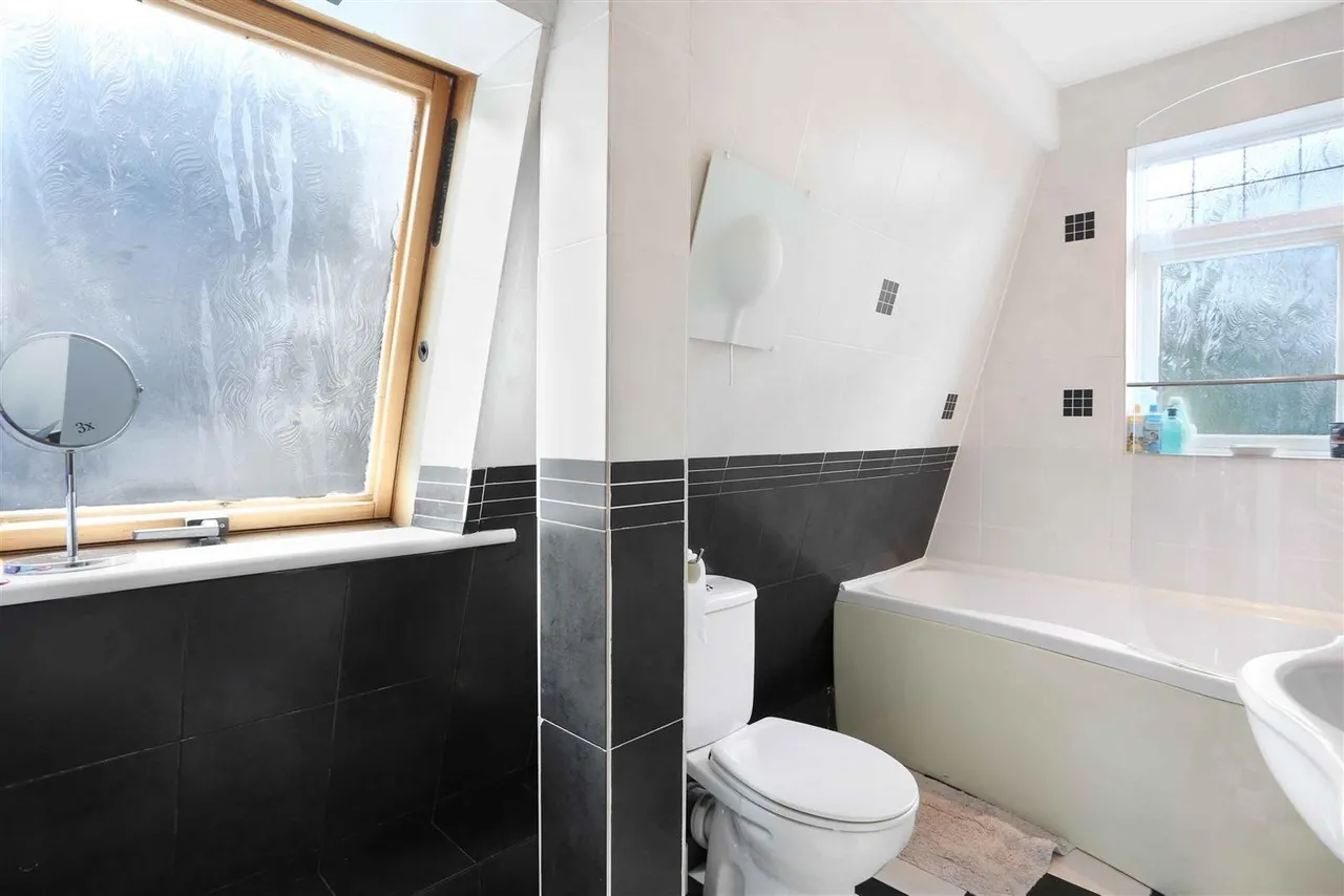 Cheam Road, Ewell Village, KT17, photo 21