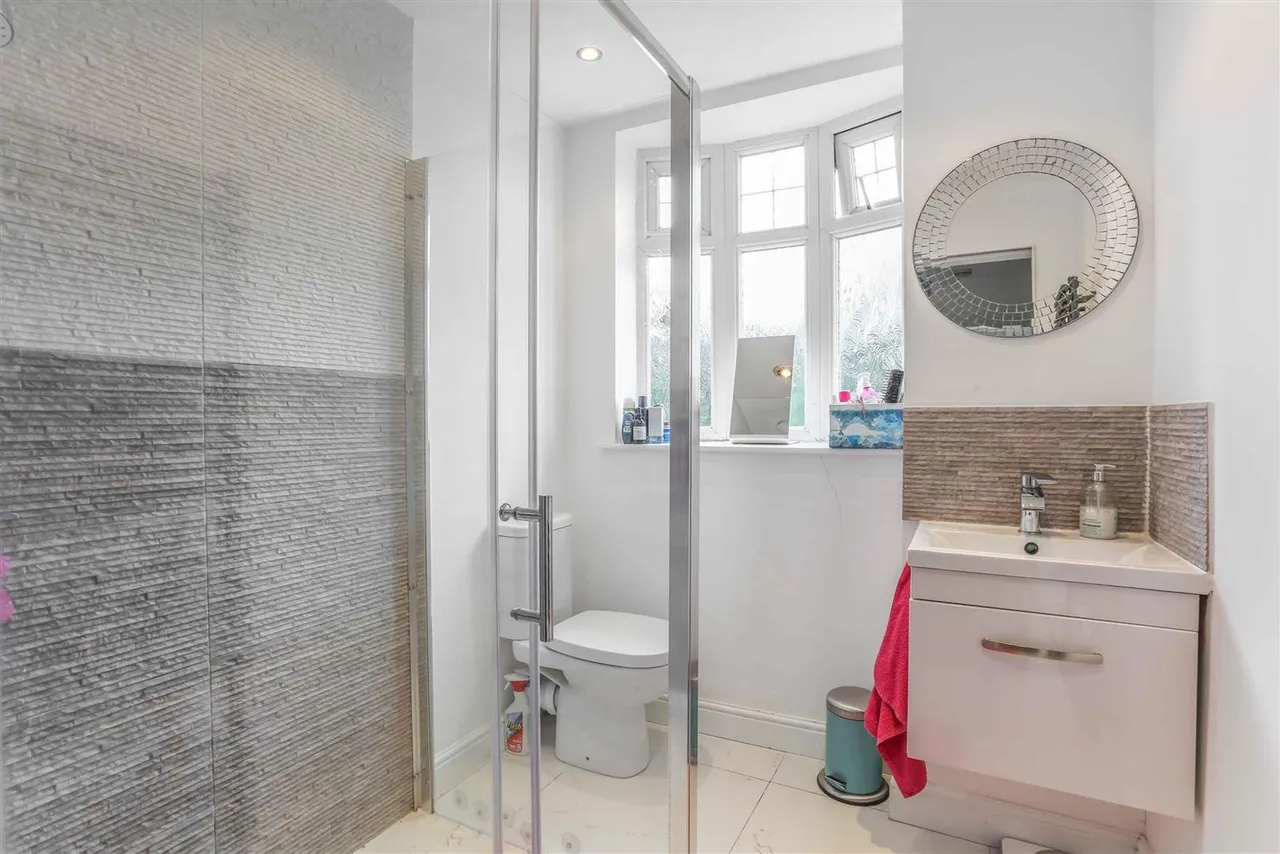 Cheam Road, Ewell Village, KT17, photo 6
