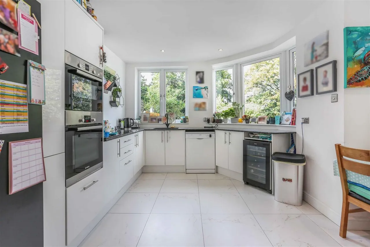 Cheam Road, Ewell Village, KT17, photo 2