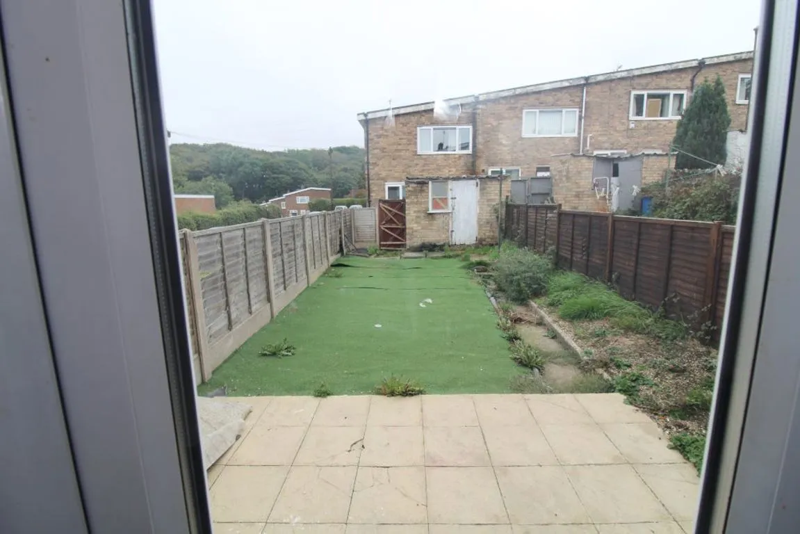 Ironside Road, Available Now, S14, photo 7