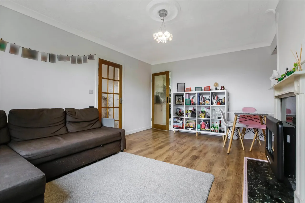 West Glen Avenue, Deans, Livingston, West Lothian, EH54, photo 3