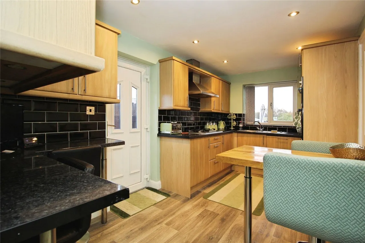 Raylands Lane, LEEDS, West Yorkshire, LS10, photo 2