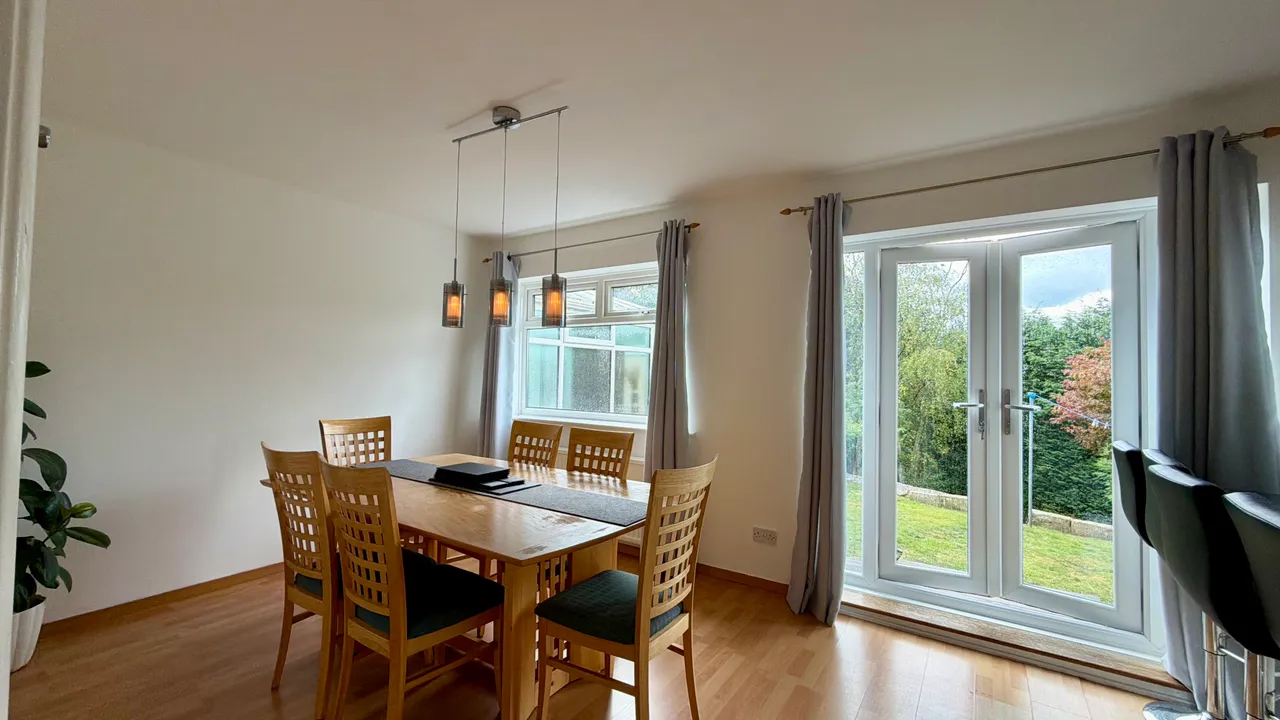 St. Giles Drive, Hyde, SK14, photo 7