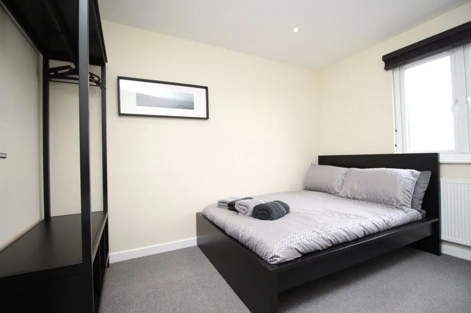 Hummer Road, Egham, TW20, photo 8