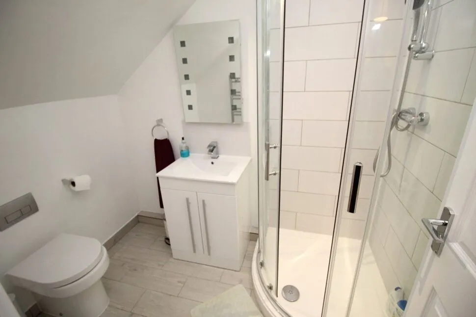 Hummer Road, Egham, TW20, photo 6