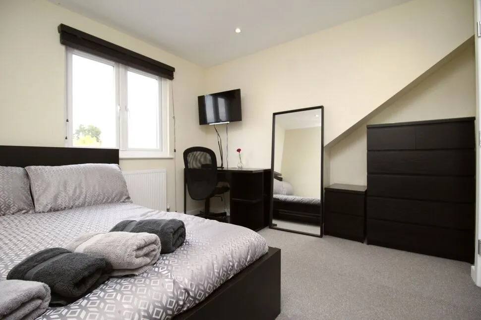 Hummer Road, Egham, TW20, photo 7