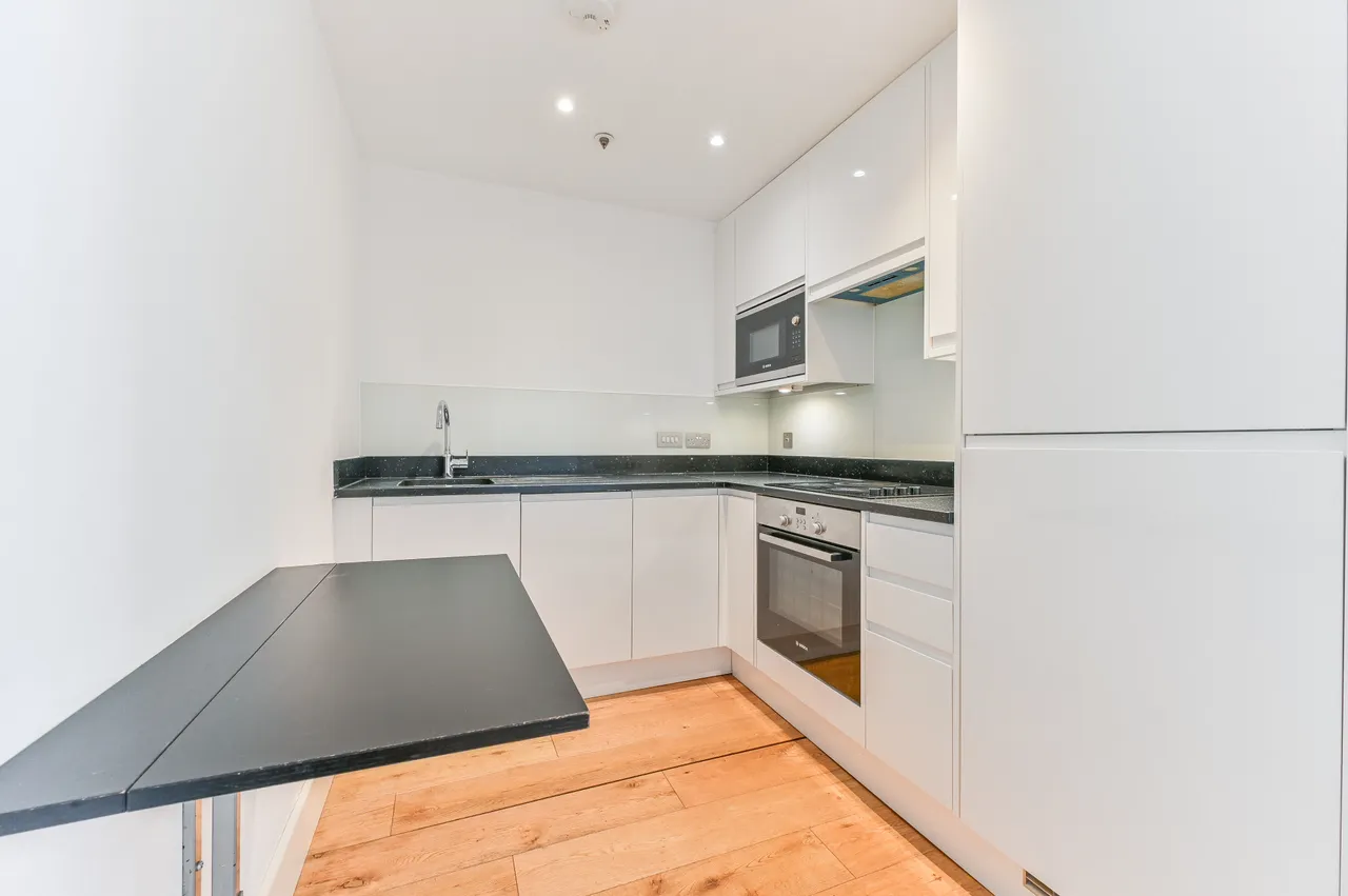 Flat 54, Green Dragon House, 64-70 High Street, Croydon, photo 2