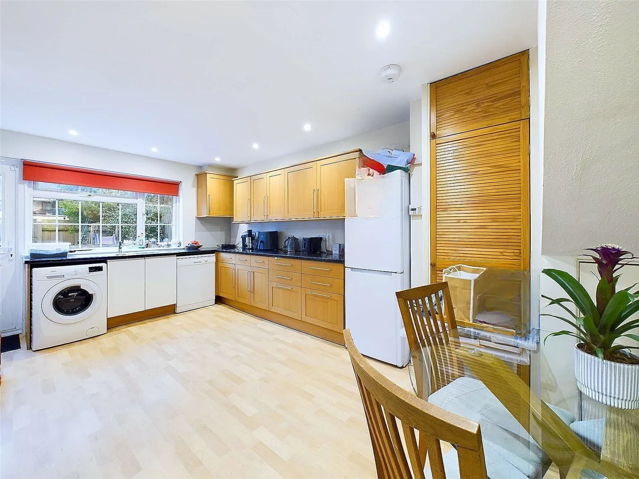 North Place, Teddington, TW11, photo 2